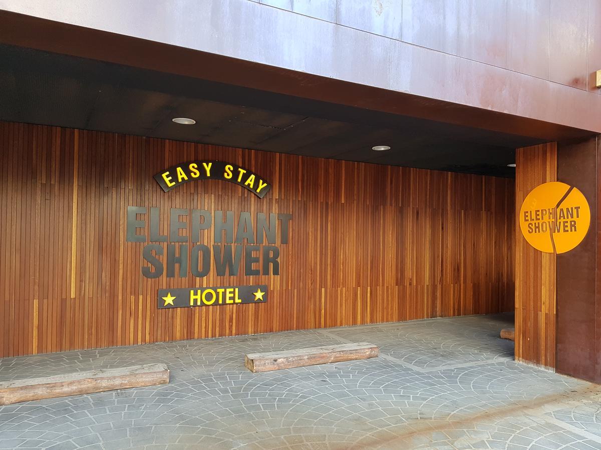 Hotel Elephant Shower Jinju Buitenkant foto