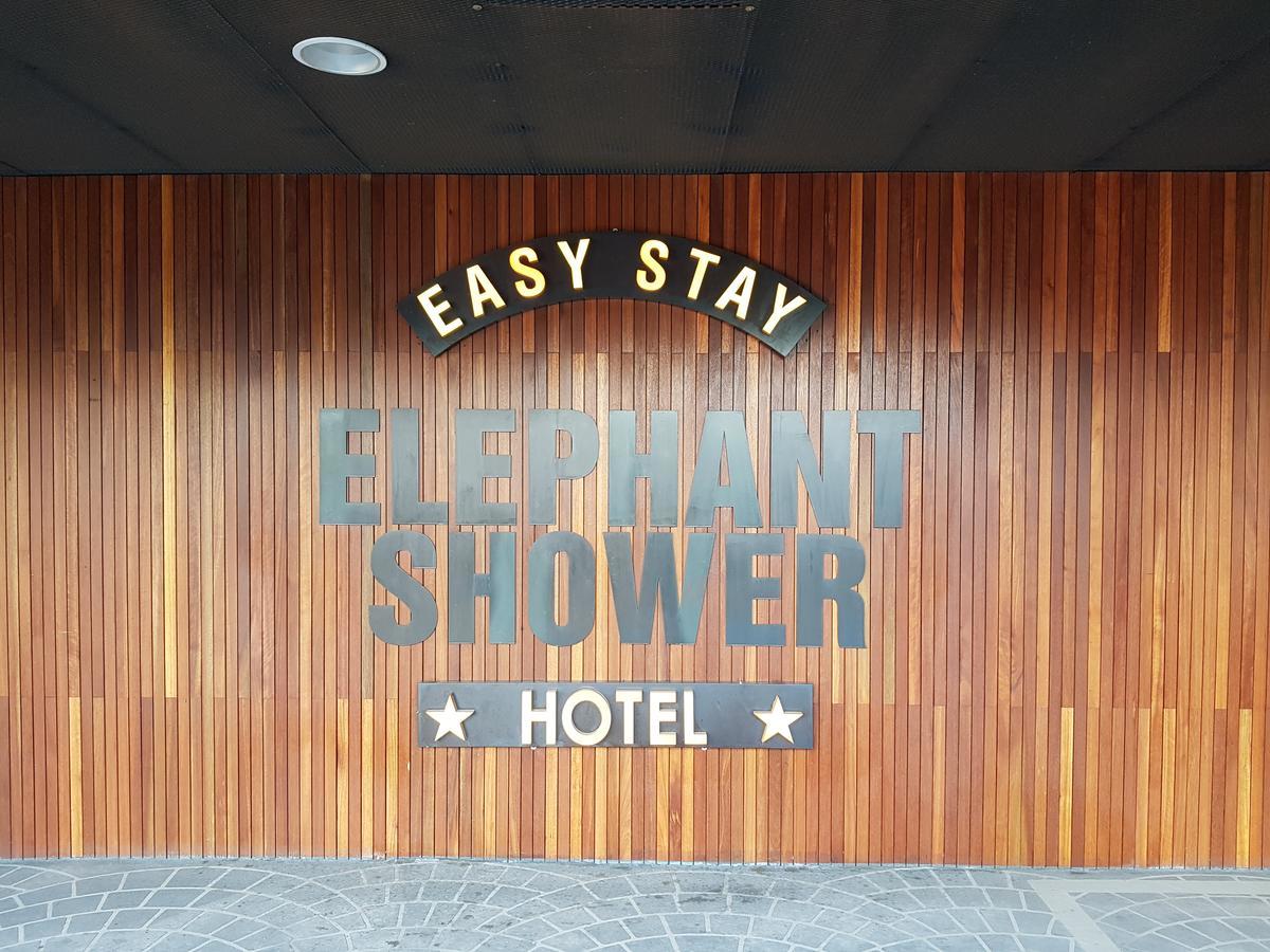 Hotel Elephant Shower Jinju Buitenkant foto